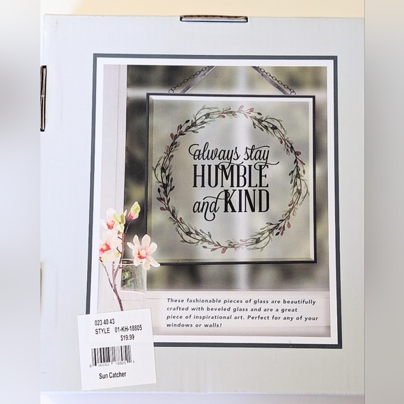 Sun Catcher, Love is Patient, Love Never Fails, Love is Kind...6" x 6" - Picture 3 of 3